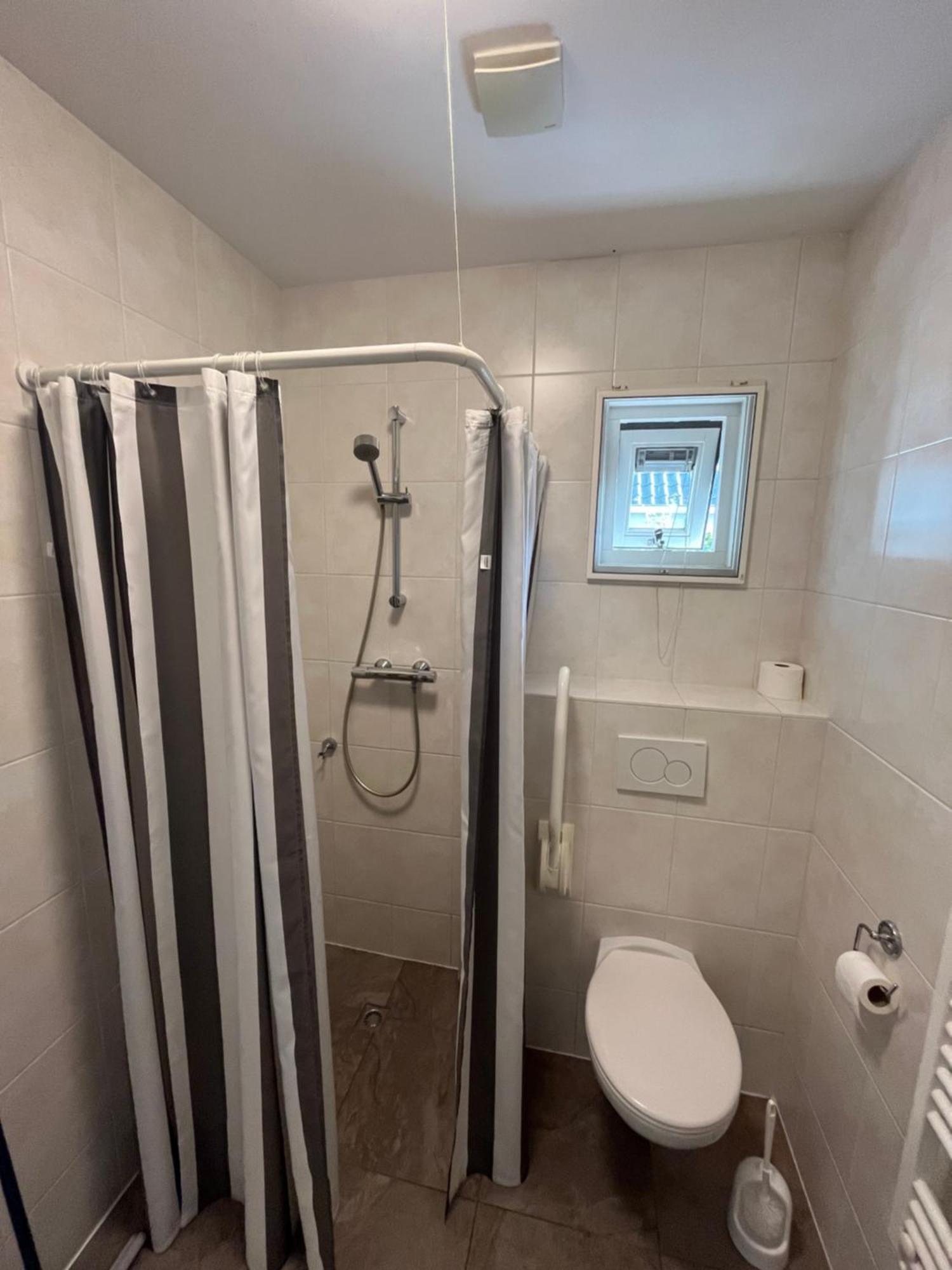 Visserslust - Woonboten & Appartementen Vinkeveen Exteriör bild