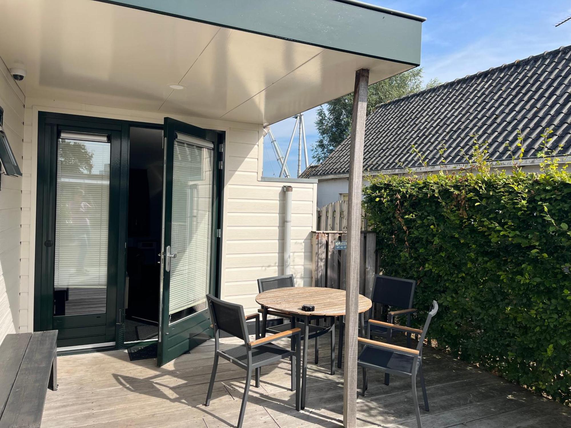 Visserslust - Woonboten & Appartementen Vinkeveen Exteriör bild