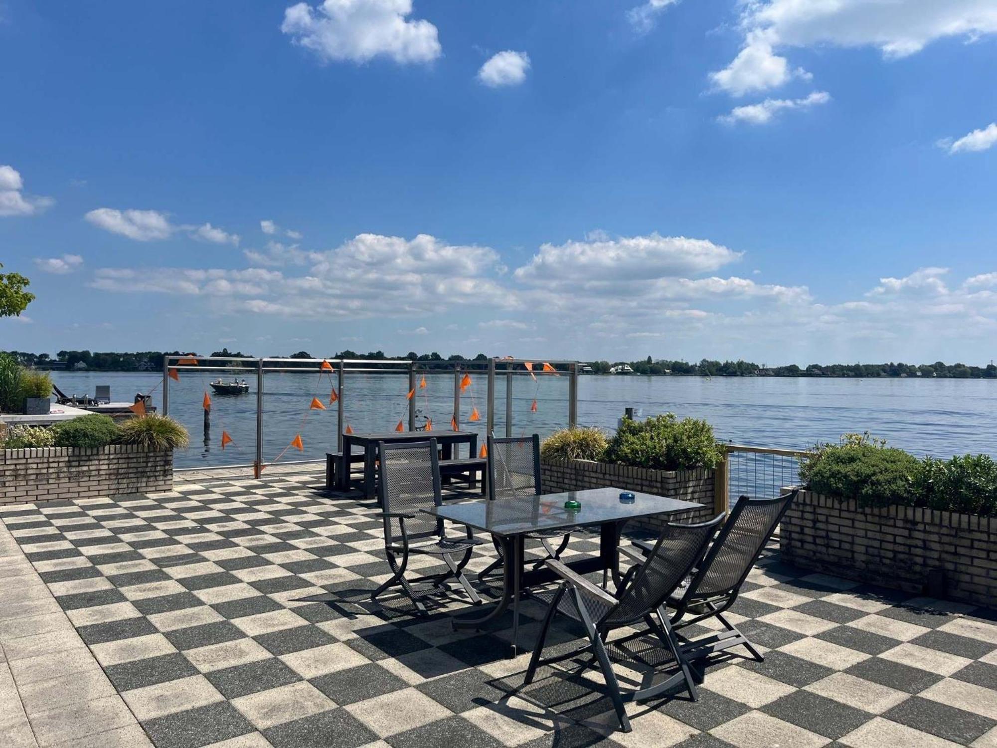 Visserslust - Woonboten & Appartementen Vinkeveen Exteriör bild